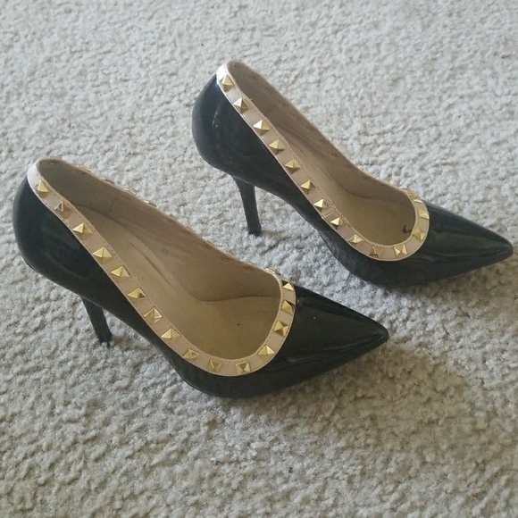 Heels - Picture 2 of 2